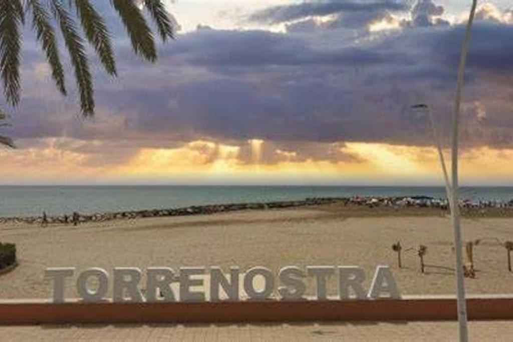 Piso Centro Torreblancaアパートメント エクステリア 写真